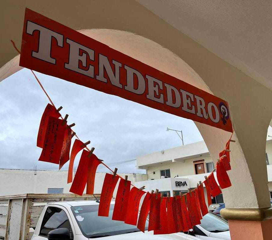 IMMUJER Rosario realiza tendedero para poner un ALTO en la violencia contra las mujeres